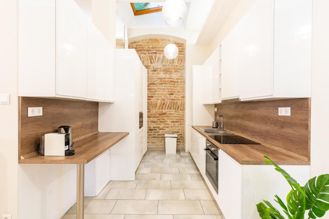 Spacious Luxury Apartment At The Heart Of Budapeste Exterior foto