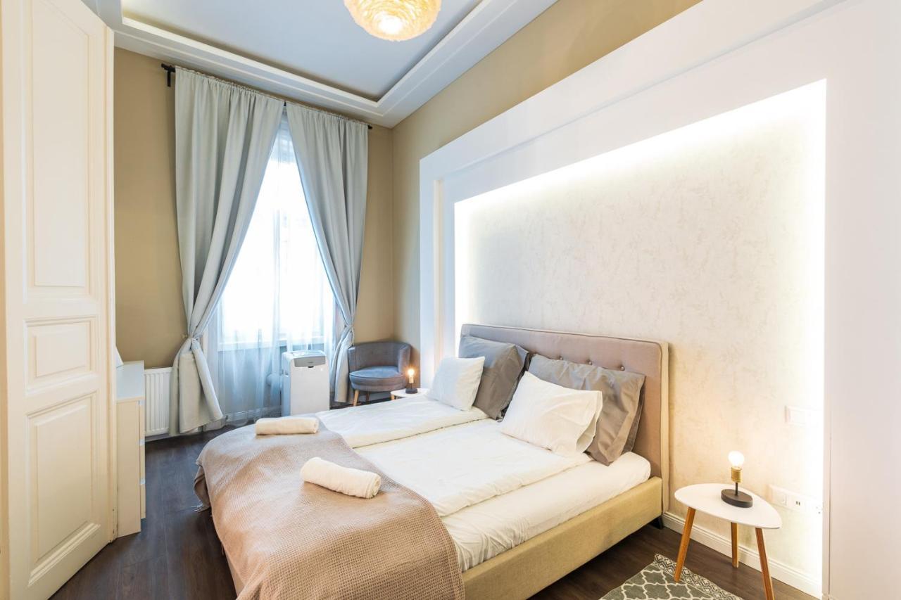 Spacious Luxury Apartment At The Heart Of Budapeste Exterior foto