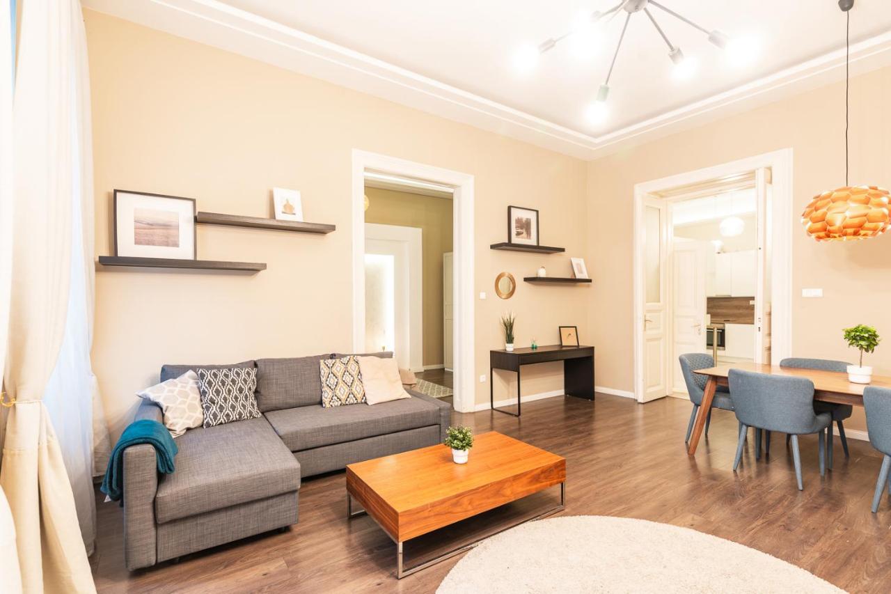 Spacious Luxury Apartment At The Heart Of Budapeste Exterior foto