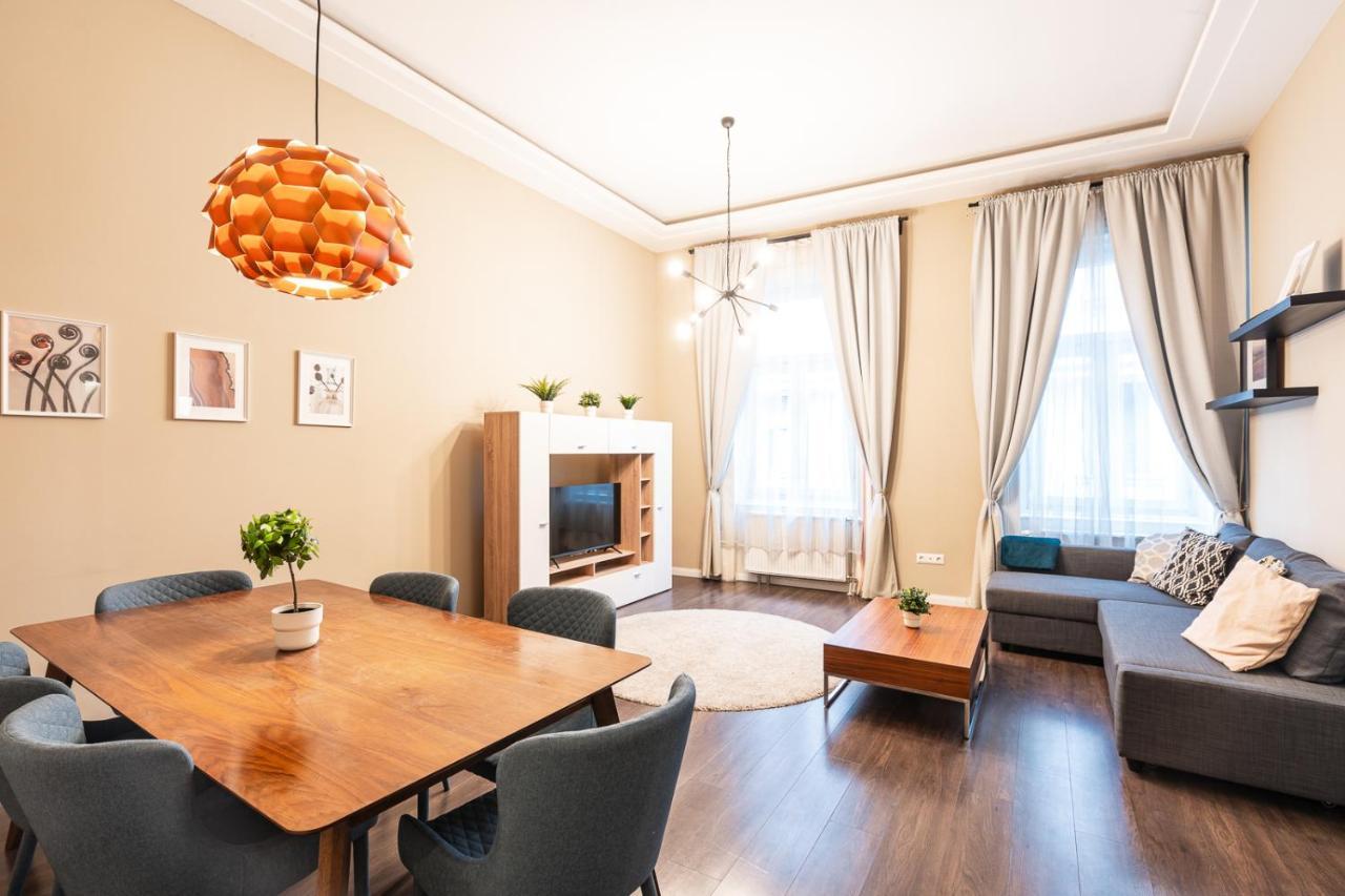 Spacious Luxury Apartment At The Heart Of Budapeste Exterior foto